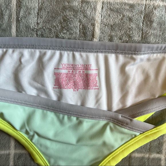 Victoria’s Secret Bikini set 32B/S - Picture 10 of 10